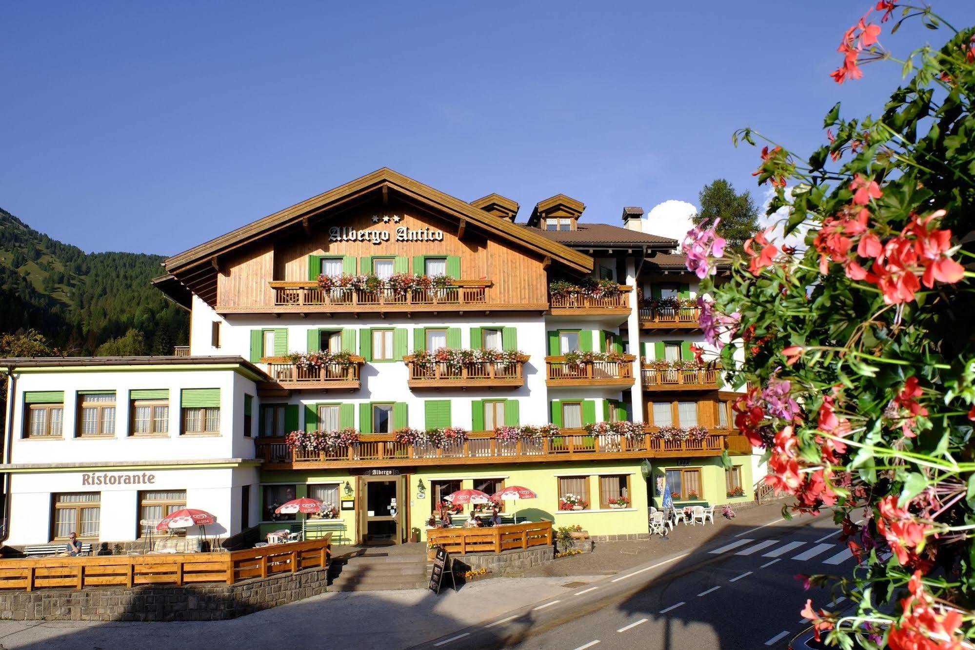 Albergo Antico Predazzo Exterior photo